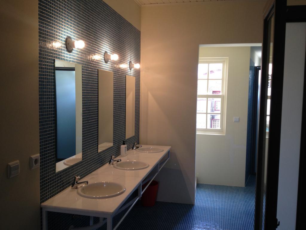Santiago 31 Hostel ギマランイス エクステリア 写真