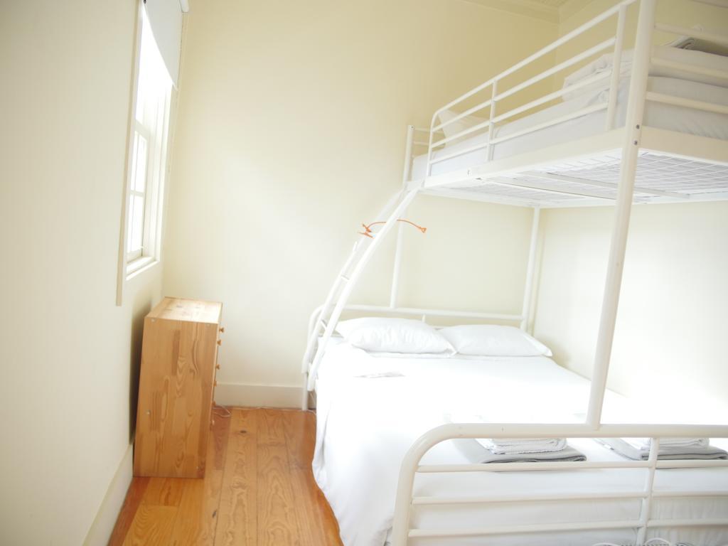Santiago 31 Hostel ギマランイス エクステリア 写真