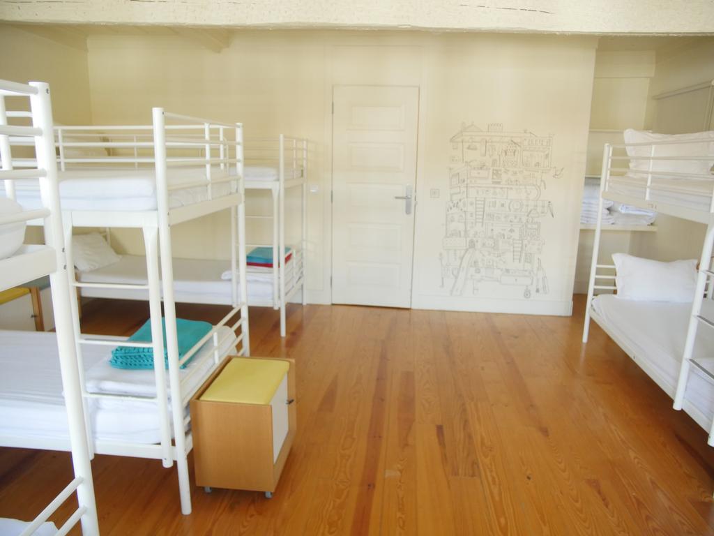 Santiago 31 Hostel ギマランイス エクステリア 写真